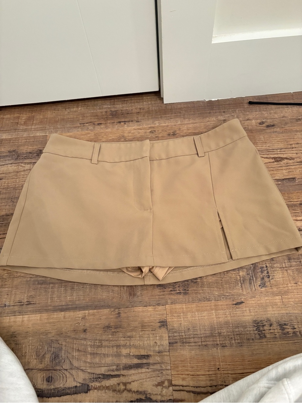 Edikted Beige Khaki Skort with Front Slit
